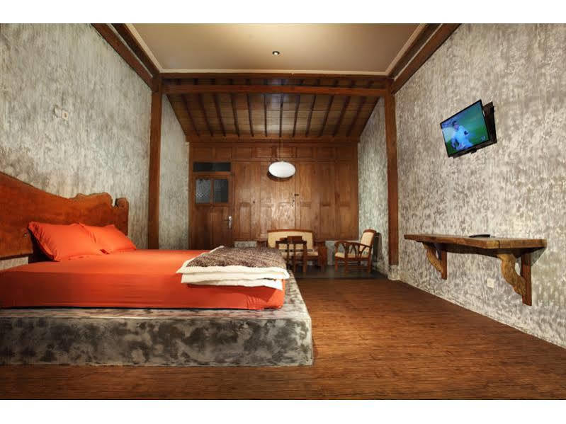 Ndalem Mj Homestay Yogyakarta Luaran gambar